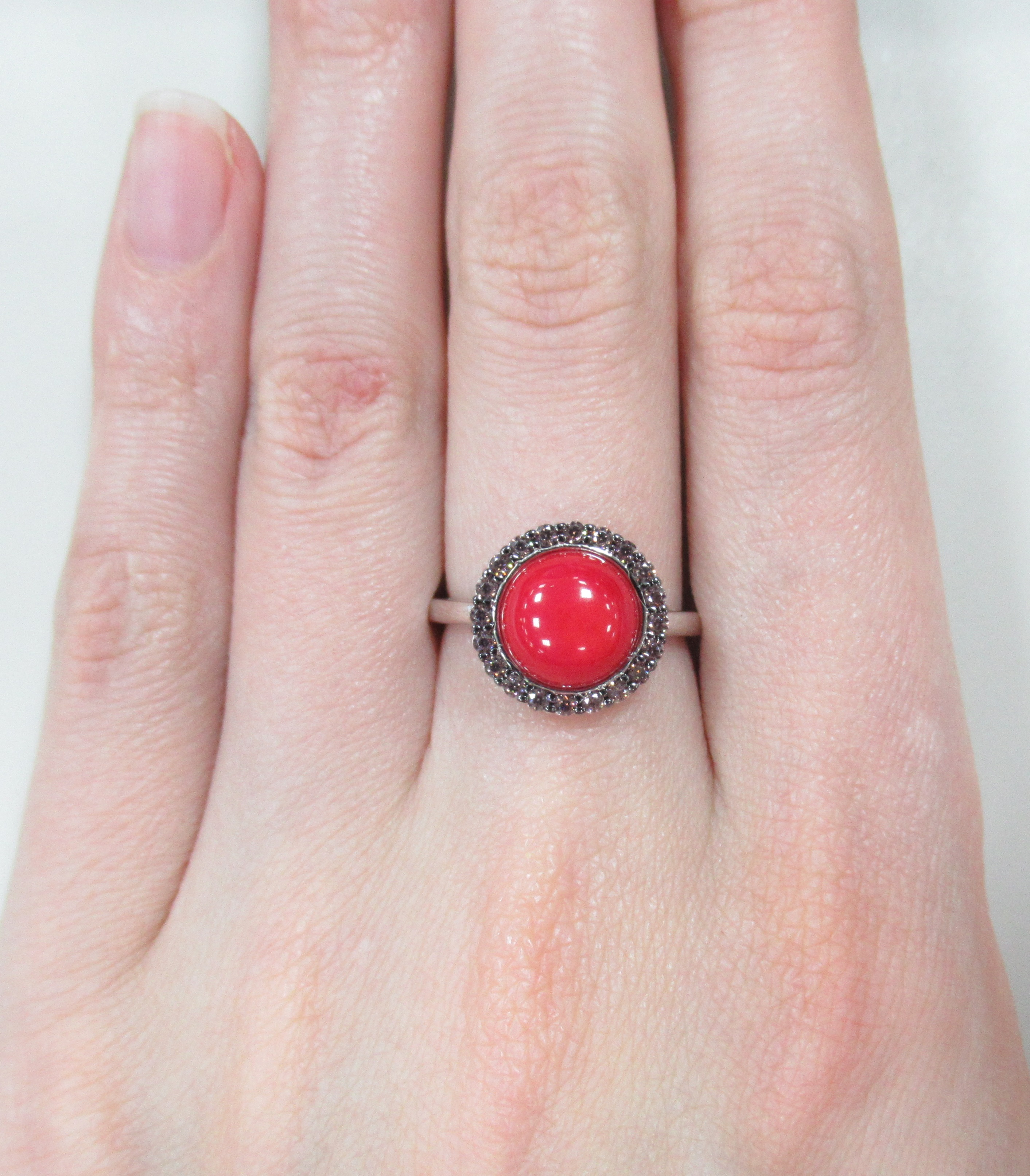 Серебряное кольцо с кораллом